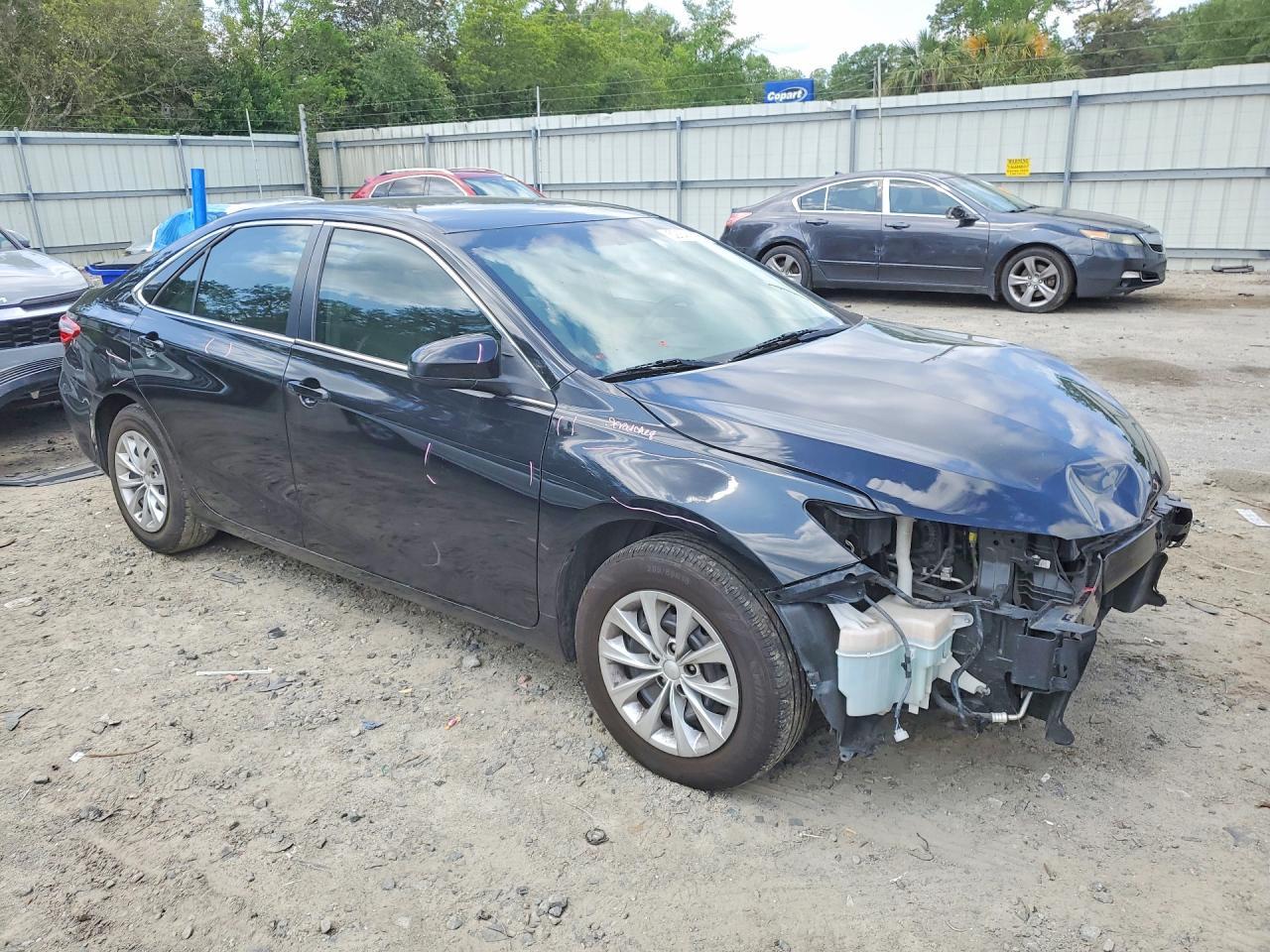 2016 Toyota Camry Le - Фото 4
