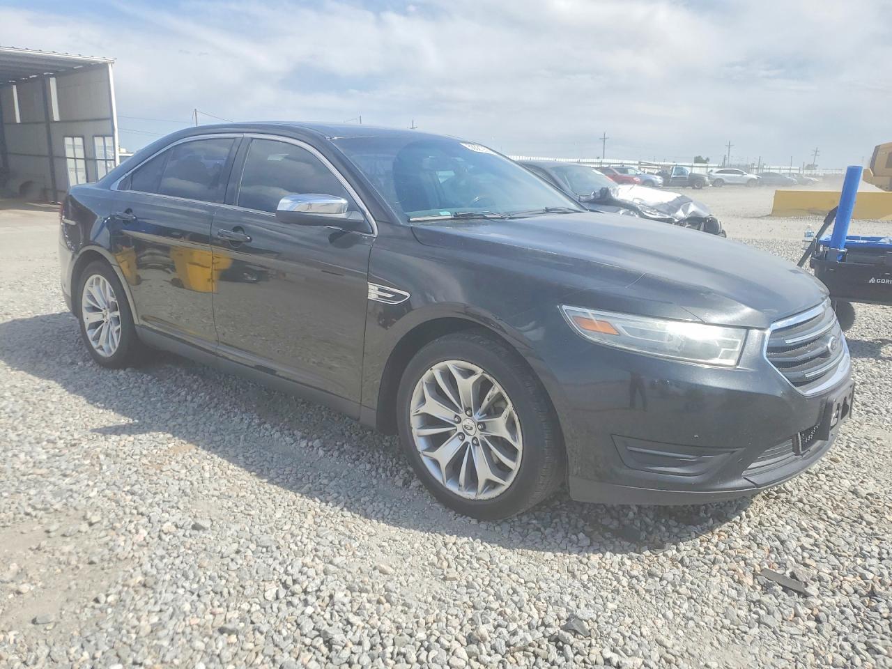 2013 Ford Taurus Limited - Image 4