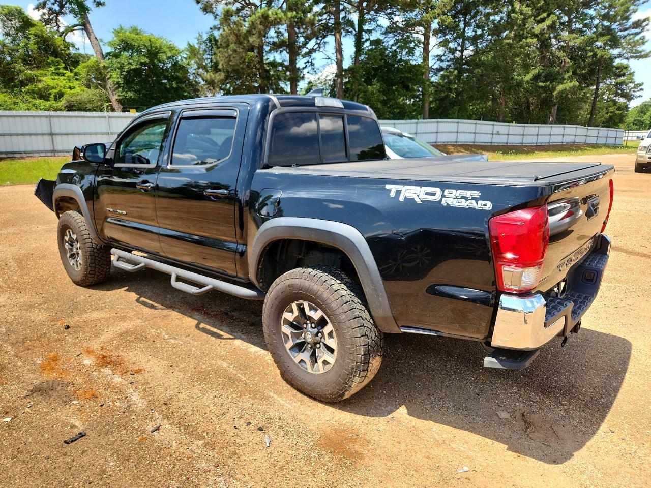 2016 Toyota Tacoma Trd Off-Road - Image 2