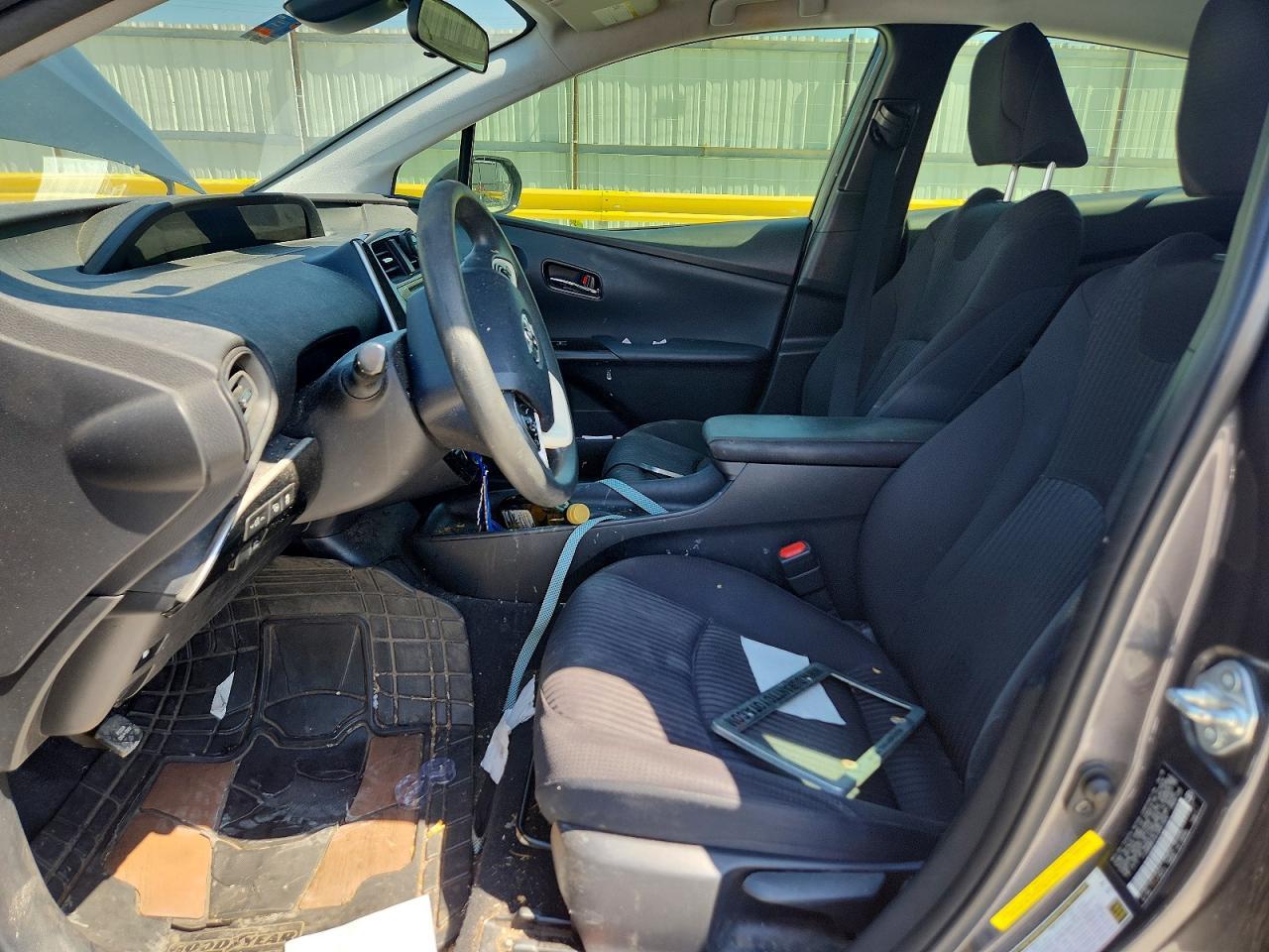 2018 Toyota Prius Two - Фото 7