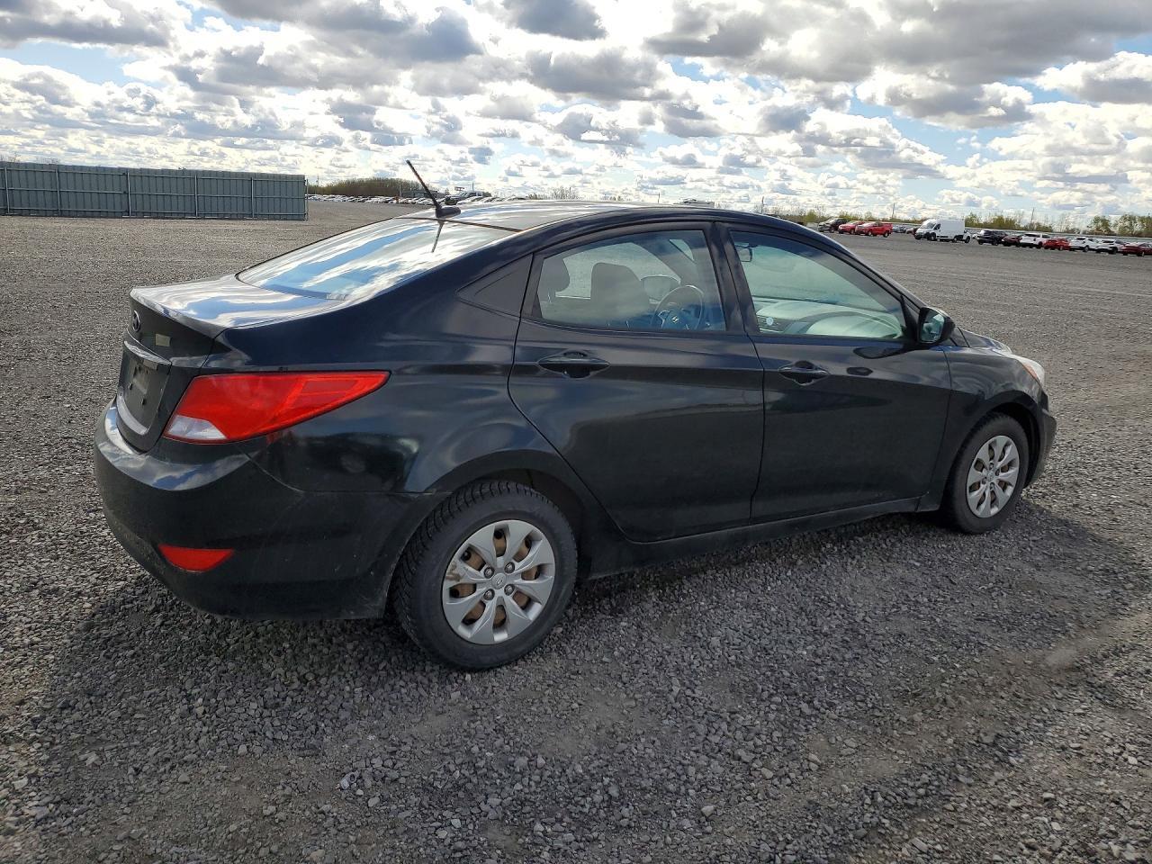2016 Hyundai Accent Se - Фото 3