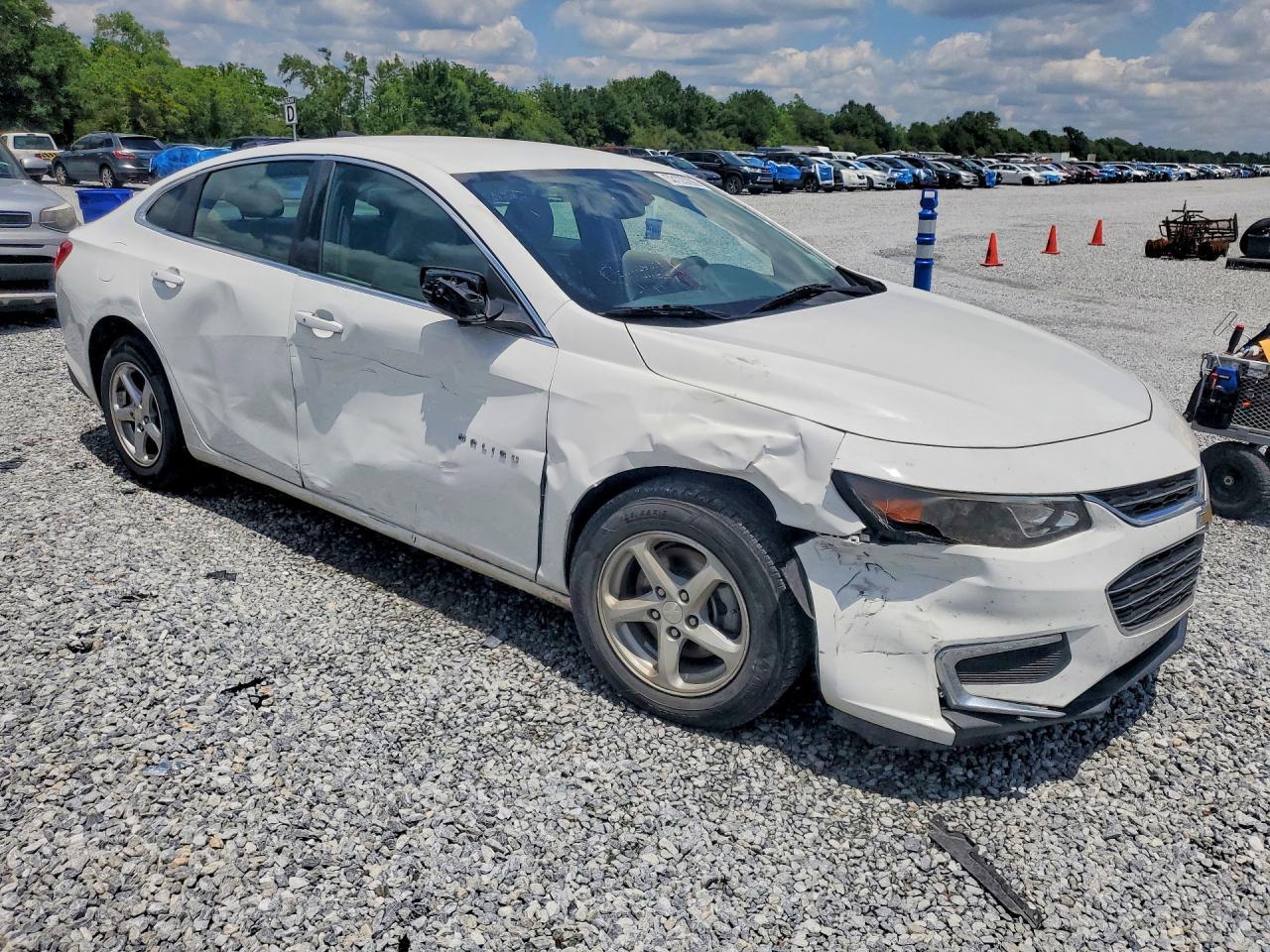 2017 Chevrolet Malibu Ls - Image 4