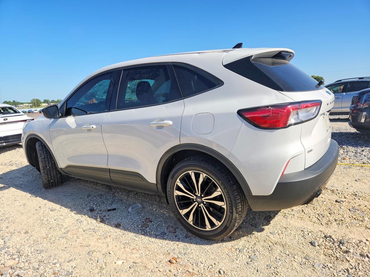 2021 Ford Escape Se - Фото 2