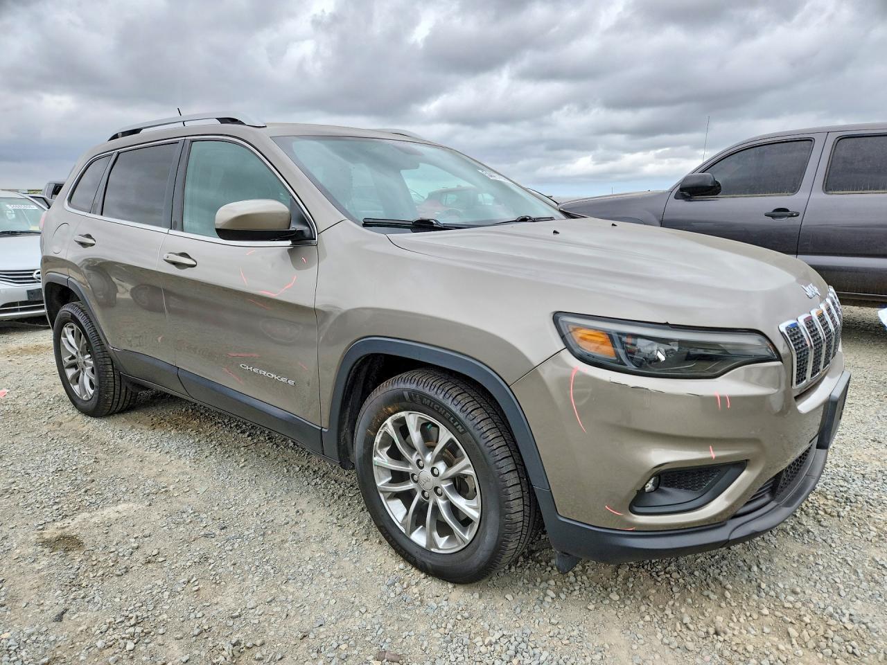 2019 Jeep Cherokee Latitude Plus - Image 4