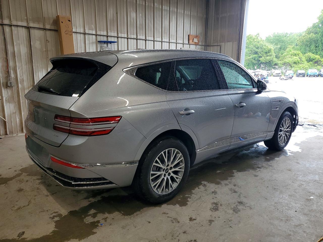 2025 Genesis Gv80 Standard - Image 3