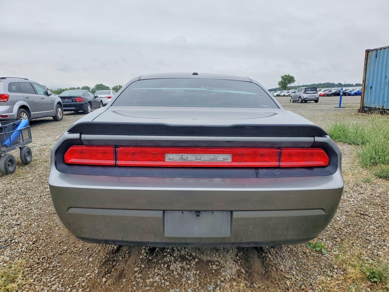 2010 Dodge Challenger Se - Image 6