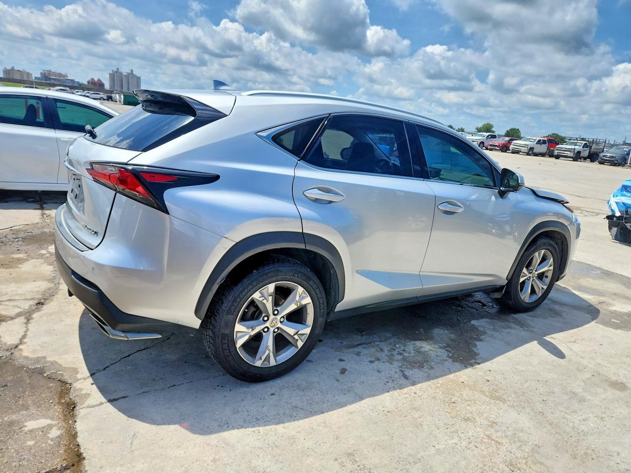 2017 Lexus Nx 200T Base - Фото 3