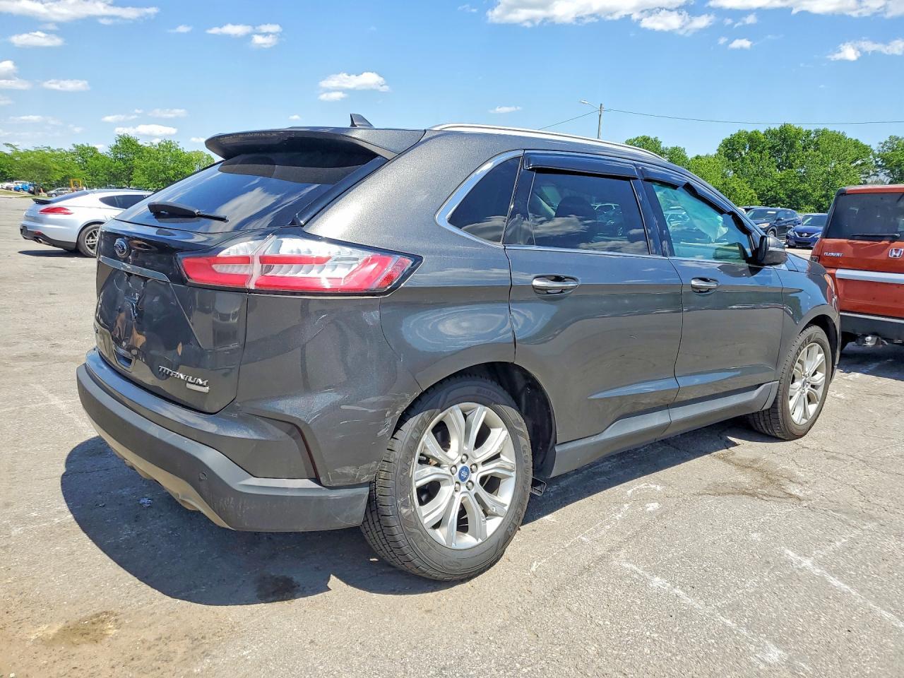 2019 Ford Edge Titanium - Фото 3
