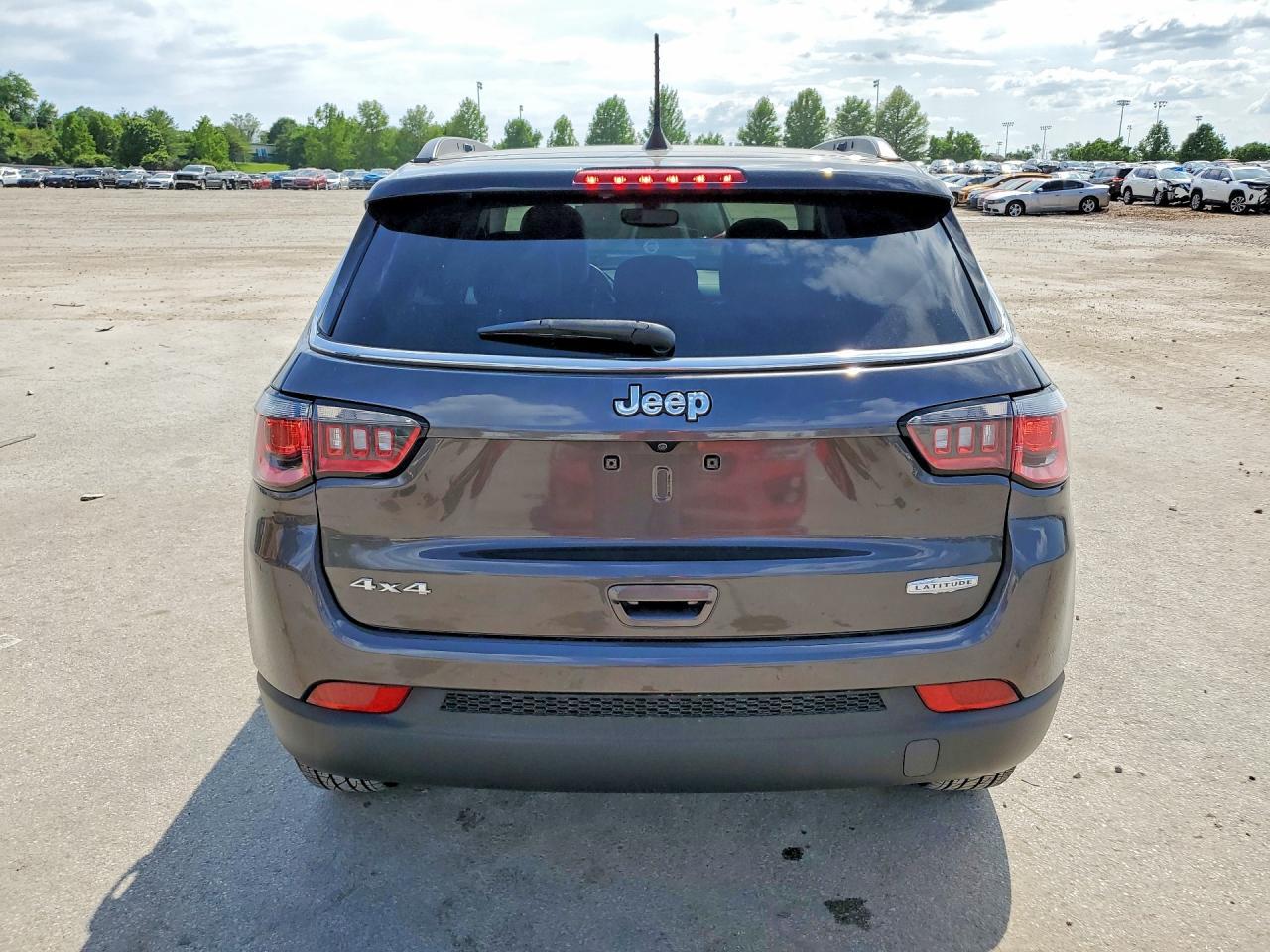 2019 Jeep Compass Latitude - Image 6