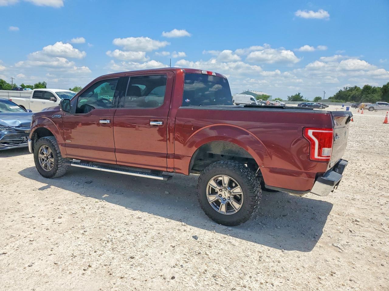 2015 Ford F150 Supercrew - Фото 2