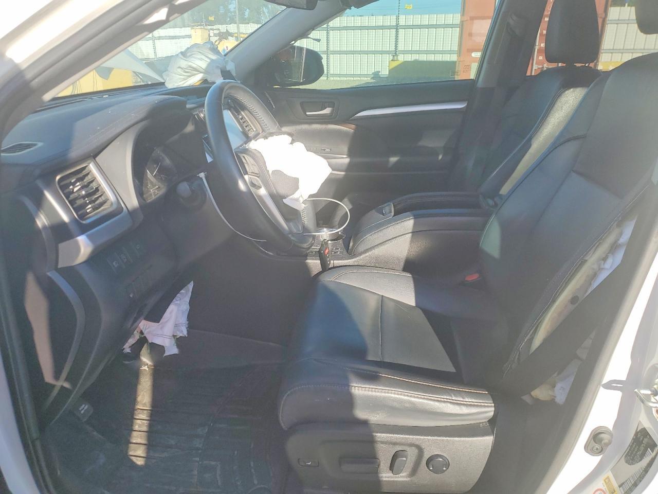 2019 Toyota Highlander Se - Image 7