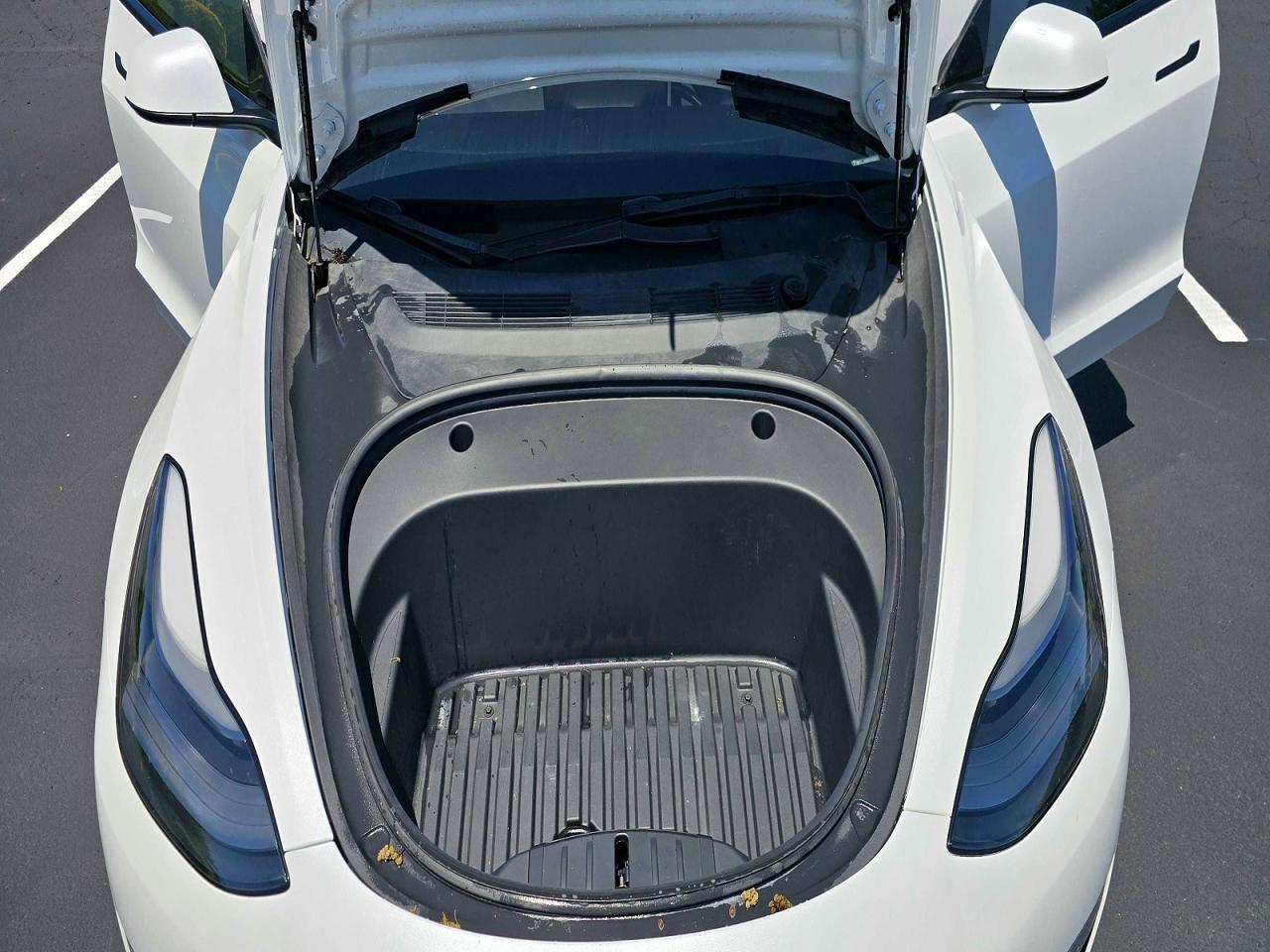 2022 Tesla Model 3 - Фото 7