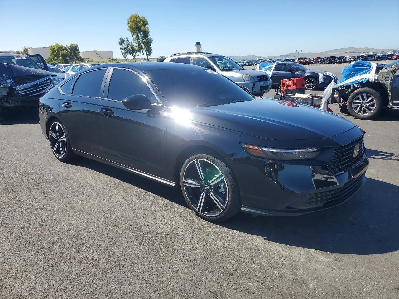 2024 Honda Accord Hybrid Sport - Image 4