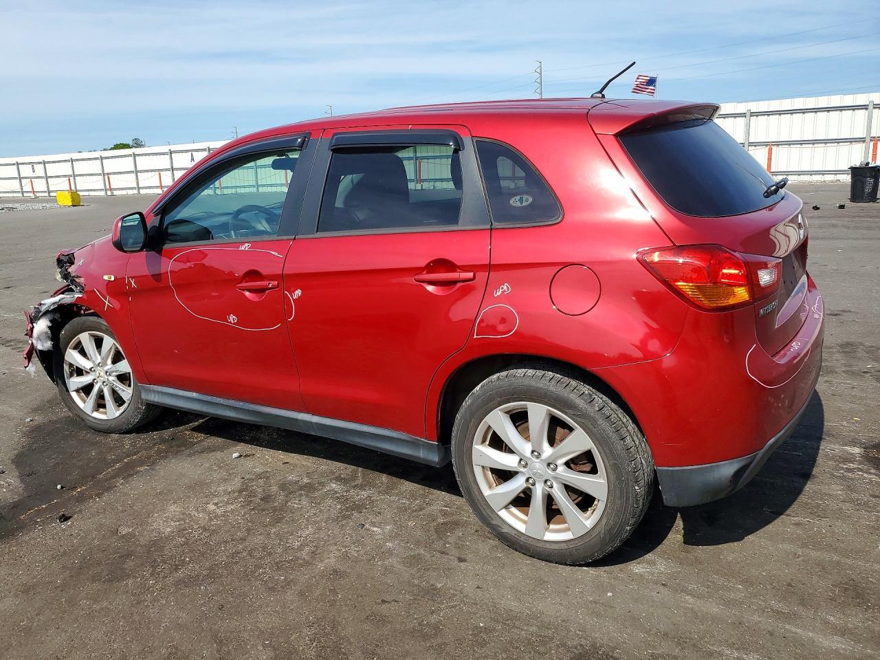 2015 Mitsubishi Outlander Sport Es - Image 2