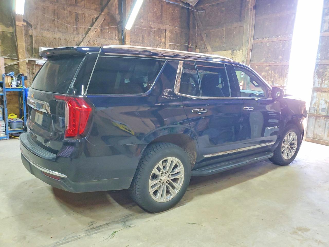 2023 GMC Yukon Slt - Фото 3