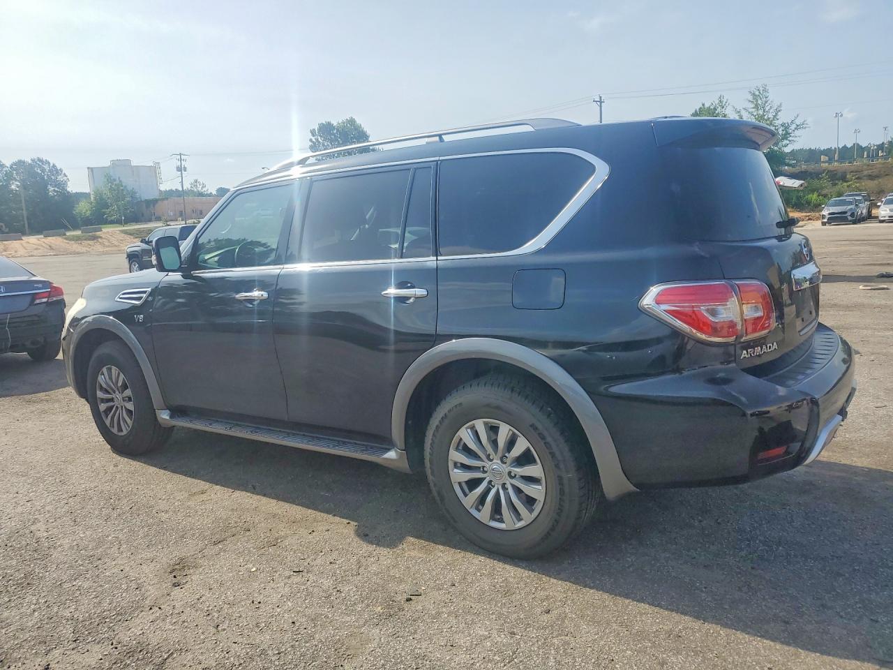 2017 Nissan Armada Sv - Фото 2