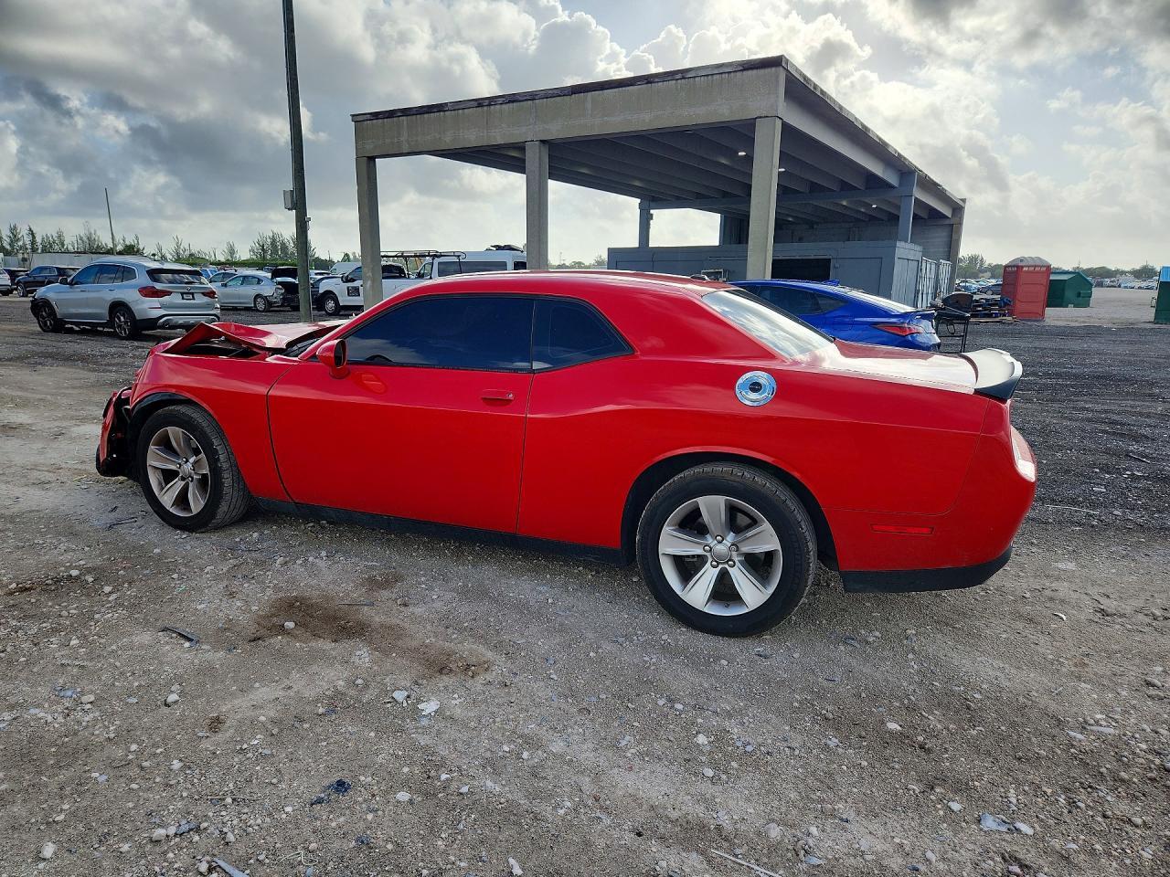 2023 Dodge Challenger Sxt - Фото 2