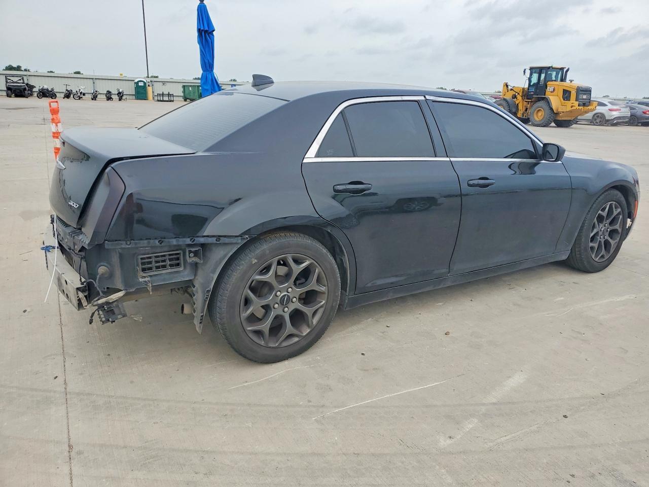 2015 Chrysler 300 Limited - Image 3