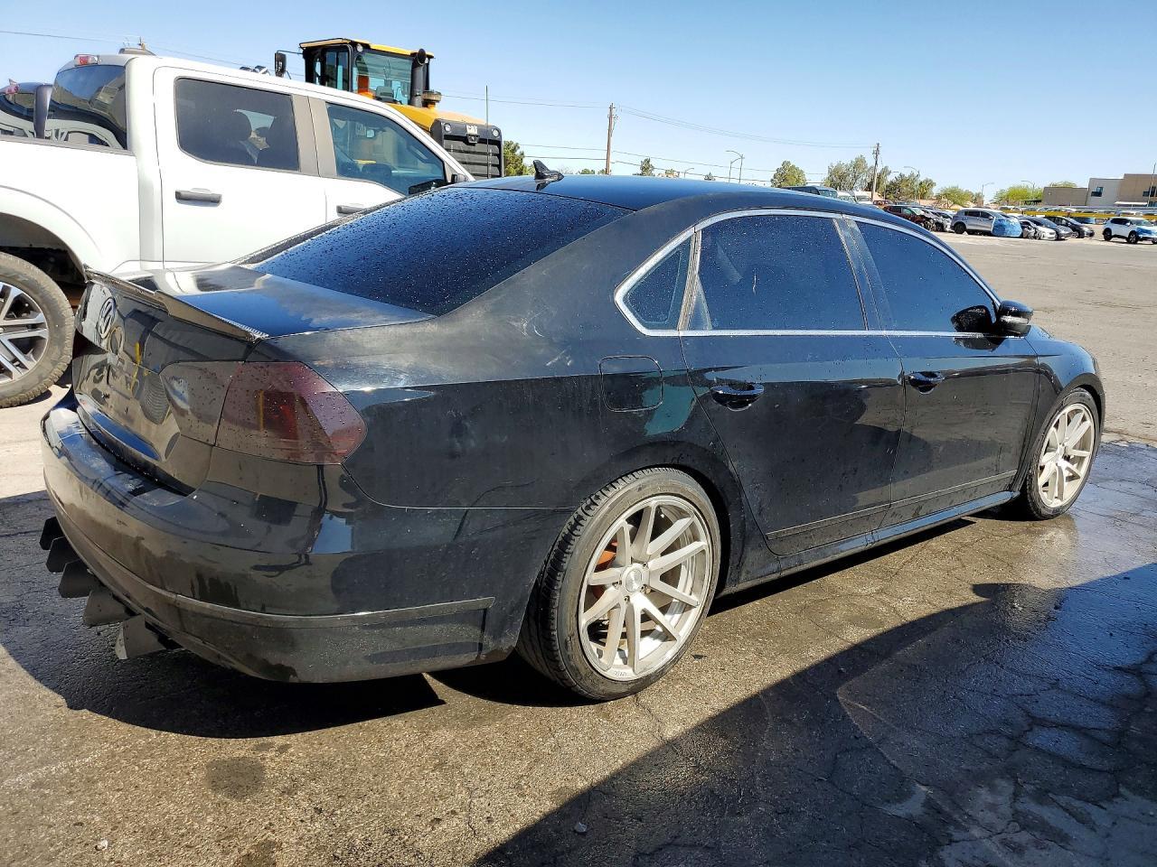2015 Volkswagen Passat Sel - Фото 3