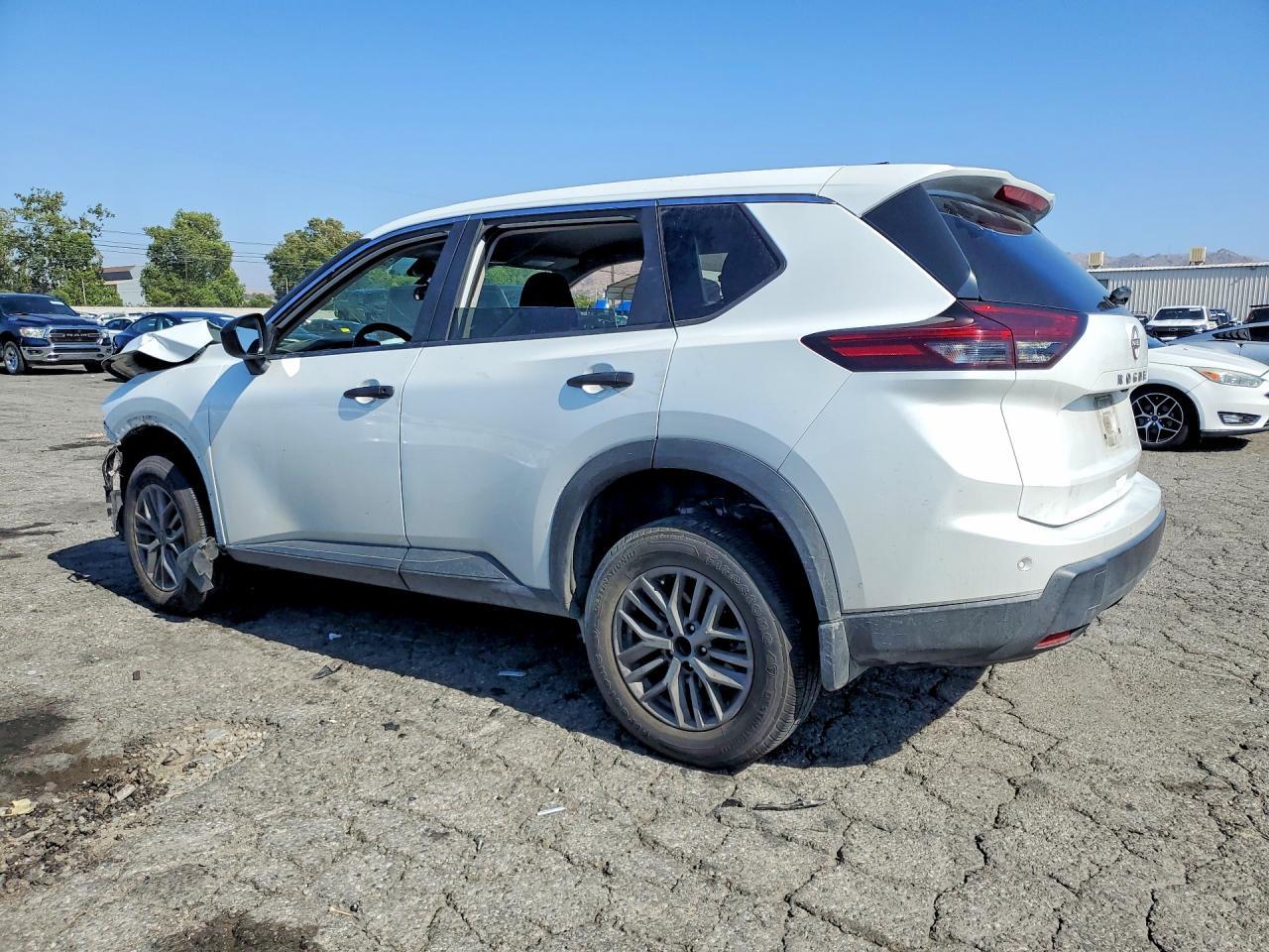 2024 Nissan Rogue S - Фото 2