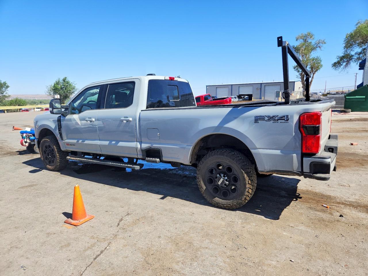 2025 Ford F350 Super Duty - Фото 2