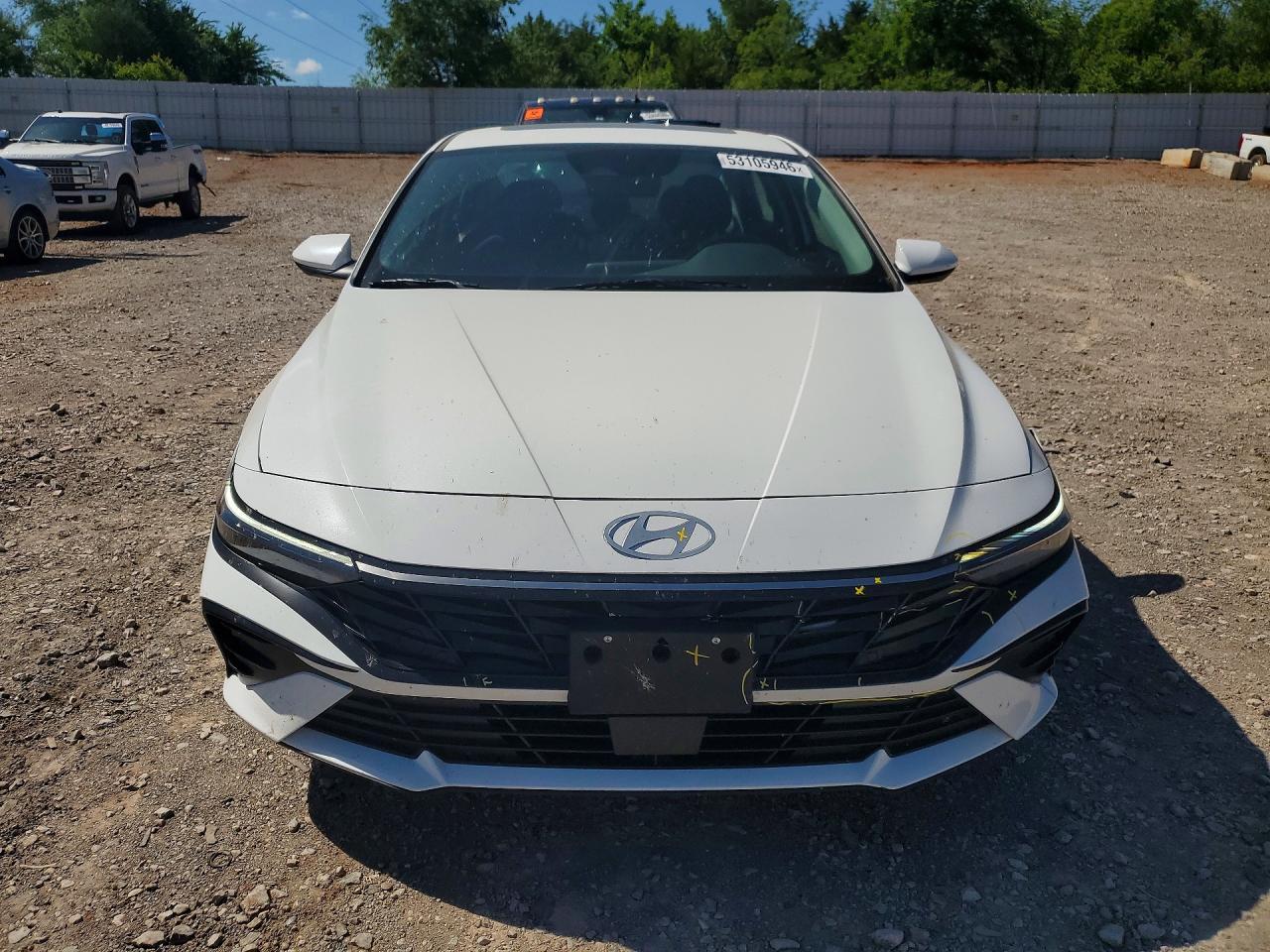 2025 Hyundai Elantra Sel - Image 5