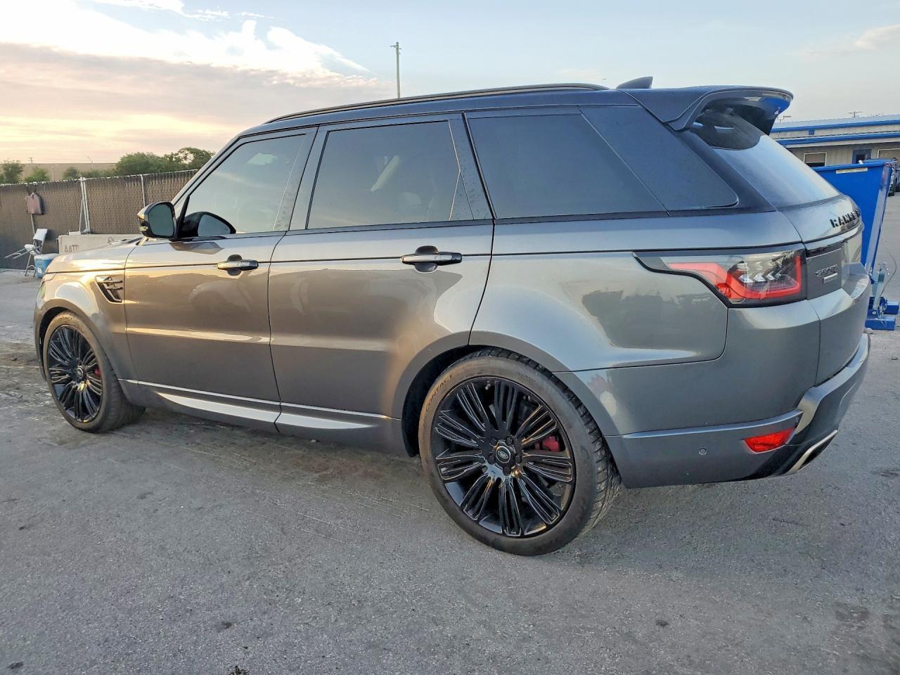 2019 Land Rover Range Rover Sport Supercharged Dynamic - Image 2