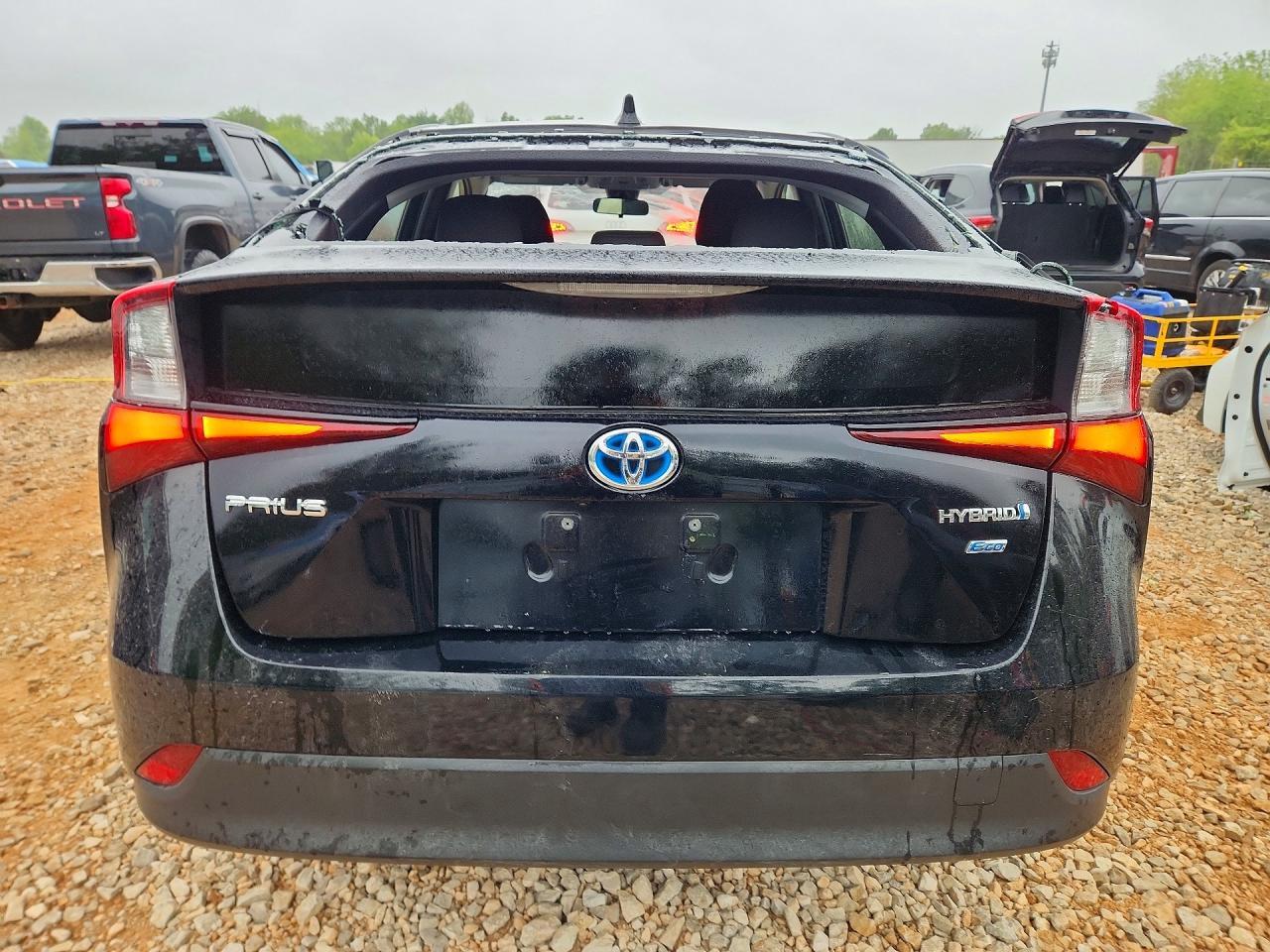 2021 Toyota Prius L Eco - Фото 6