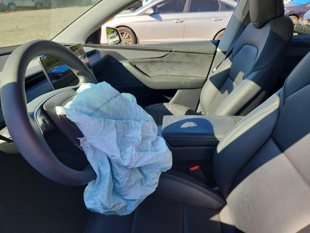 2026 Tesla Model Y - Фото 7