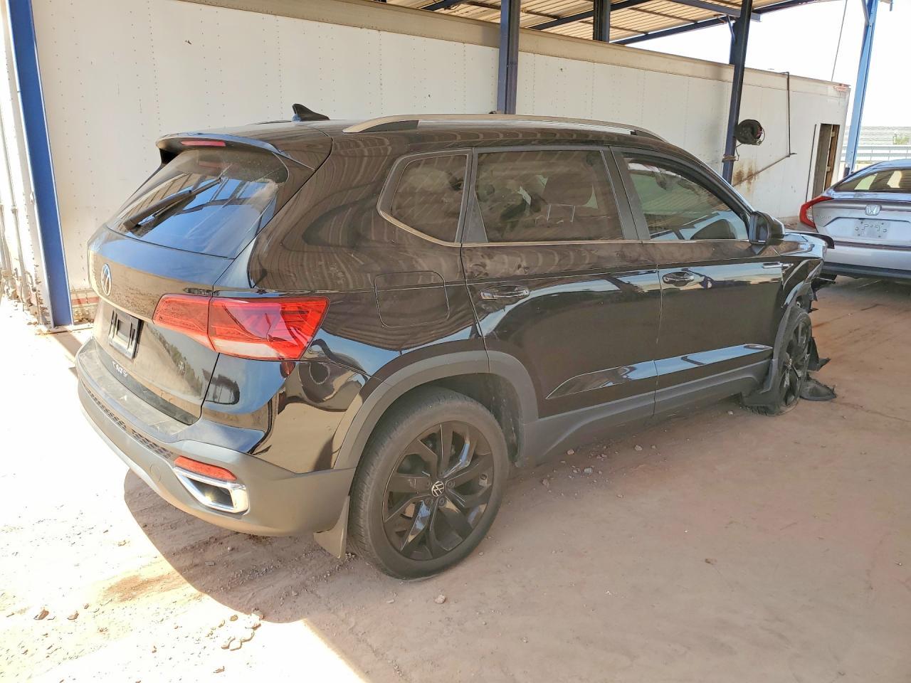 2023 Volkswagen Taos Se - Image 3