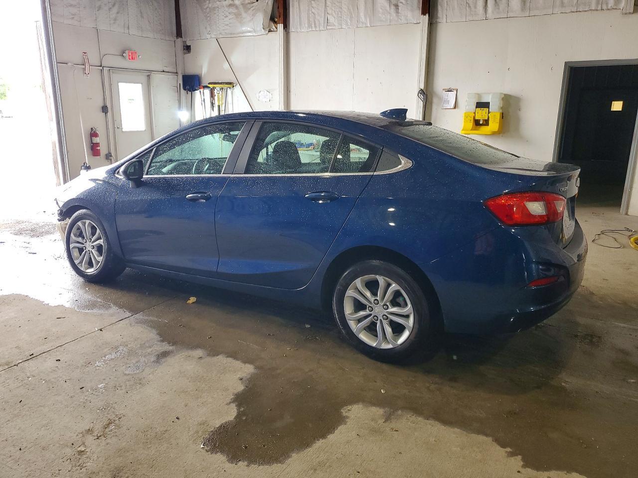 2019 Chevrolet Cruze Lt - Фото 2
