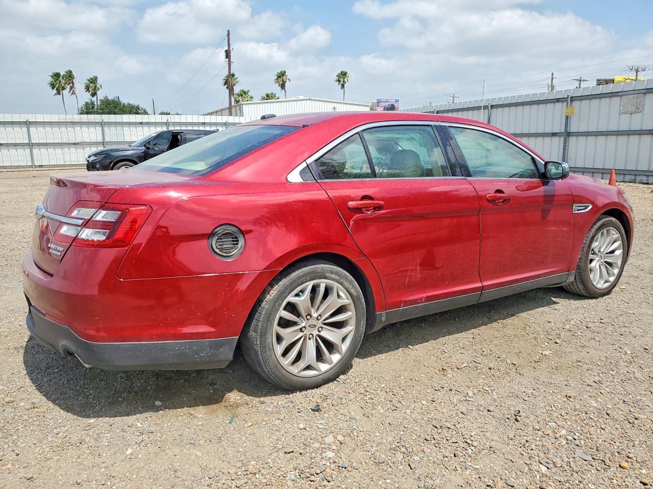 2017 Ford Taurus - Фото 3