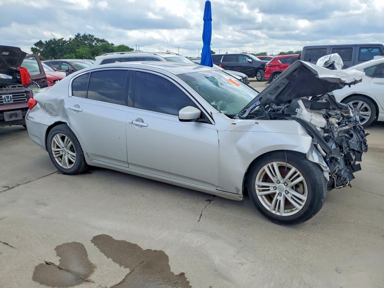 2011 Infiniti G37 Base - Image 4