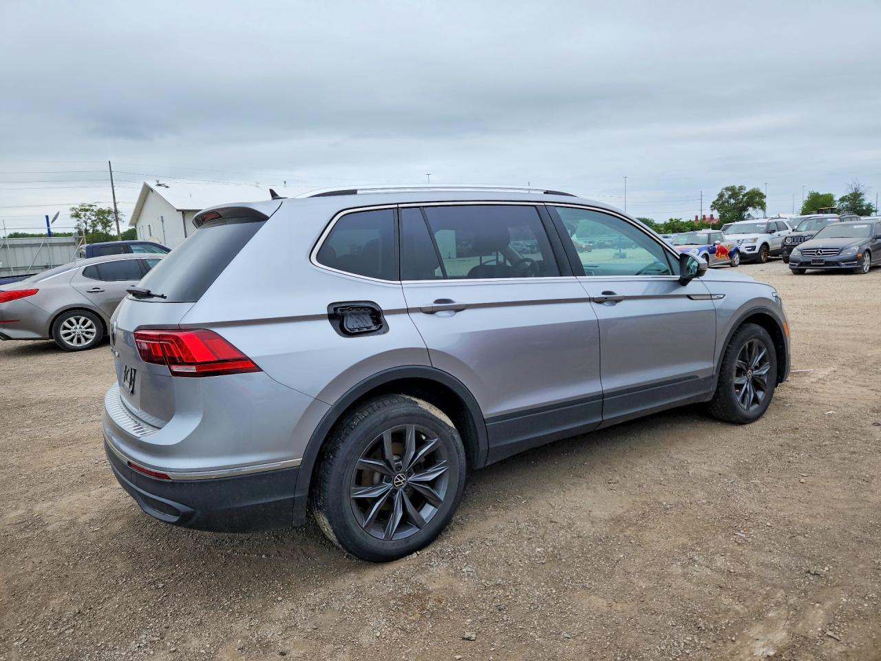 2023 Volkswagen Tiguan Se - Фото 3