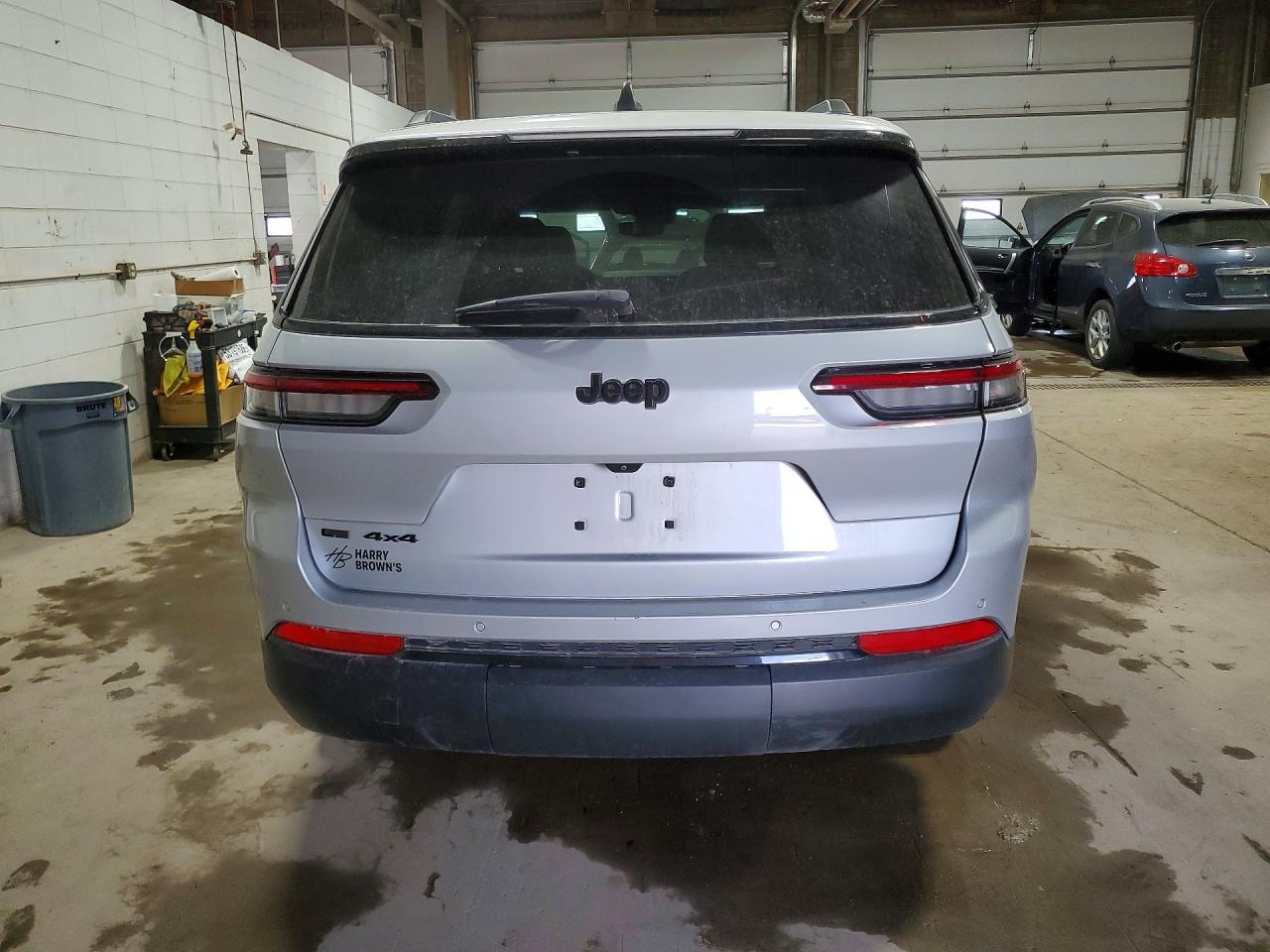 2021 Jeep Grand Cherokee L Laredo - Image 6