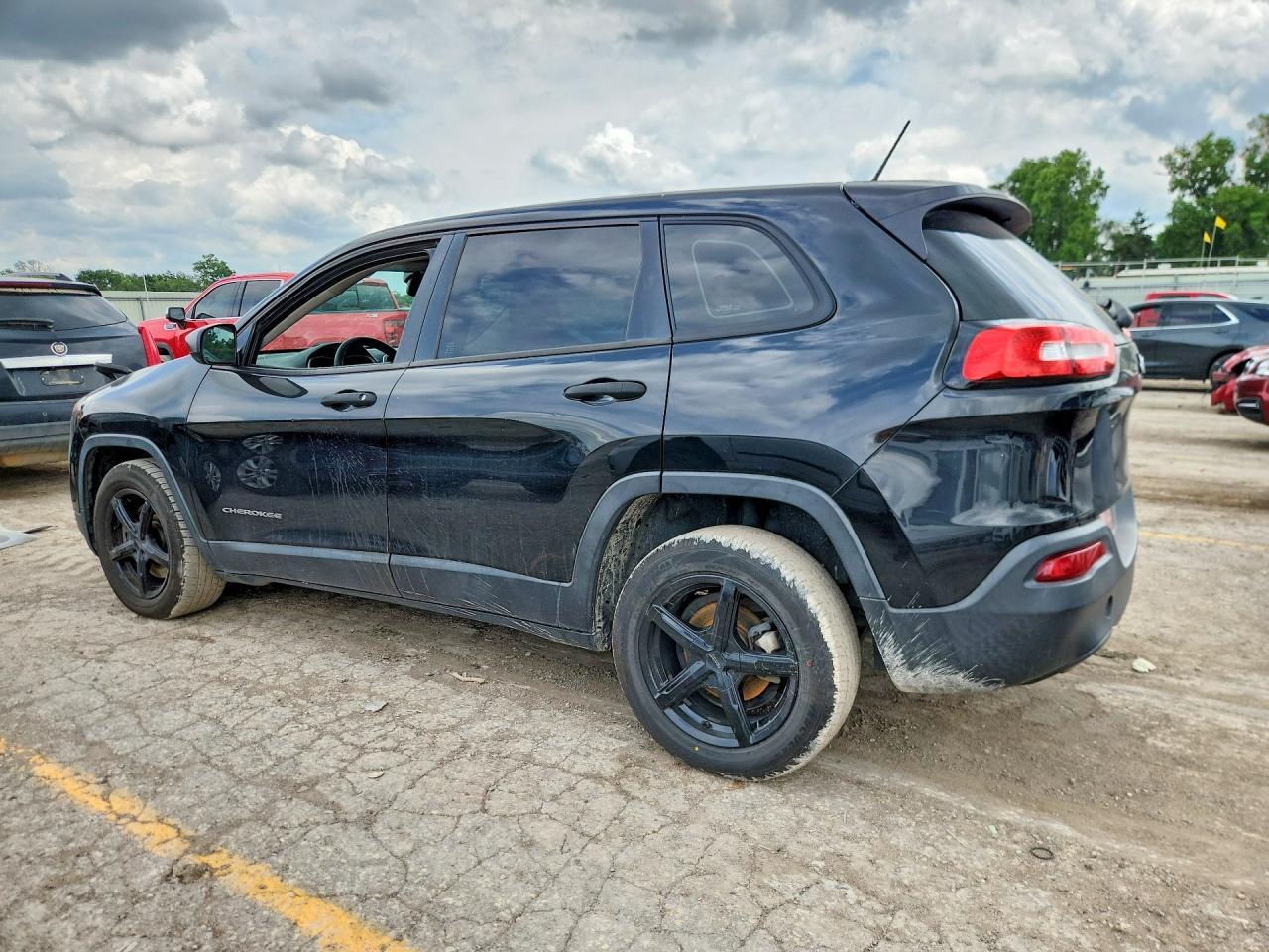 2015 Jeep Cherokee Sport - Image 2