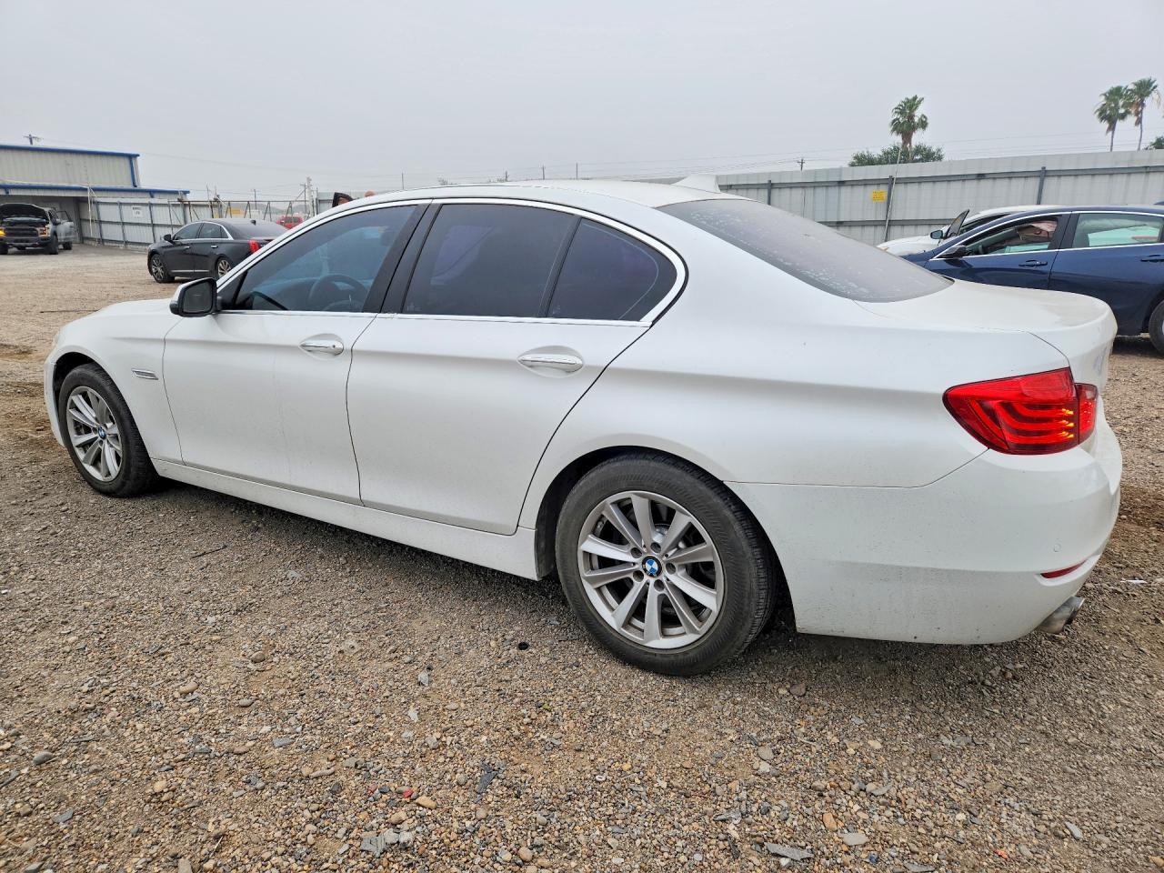 2016 BMW 528 I - Фото 2