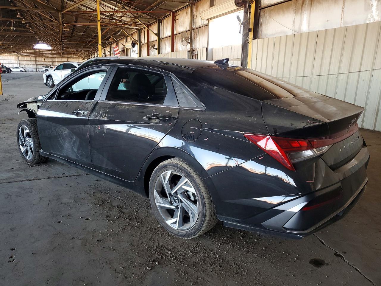 2024 Hyundai Elantra Sel - Image 2
