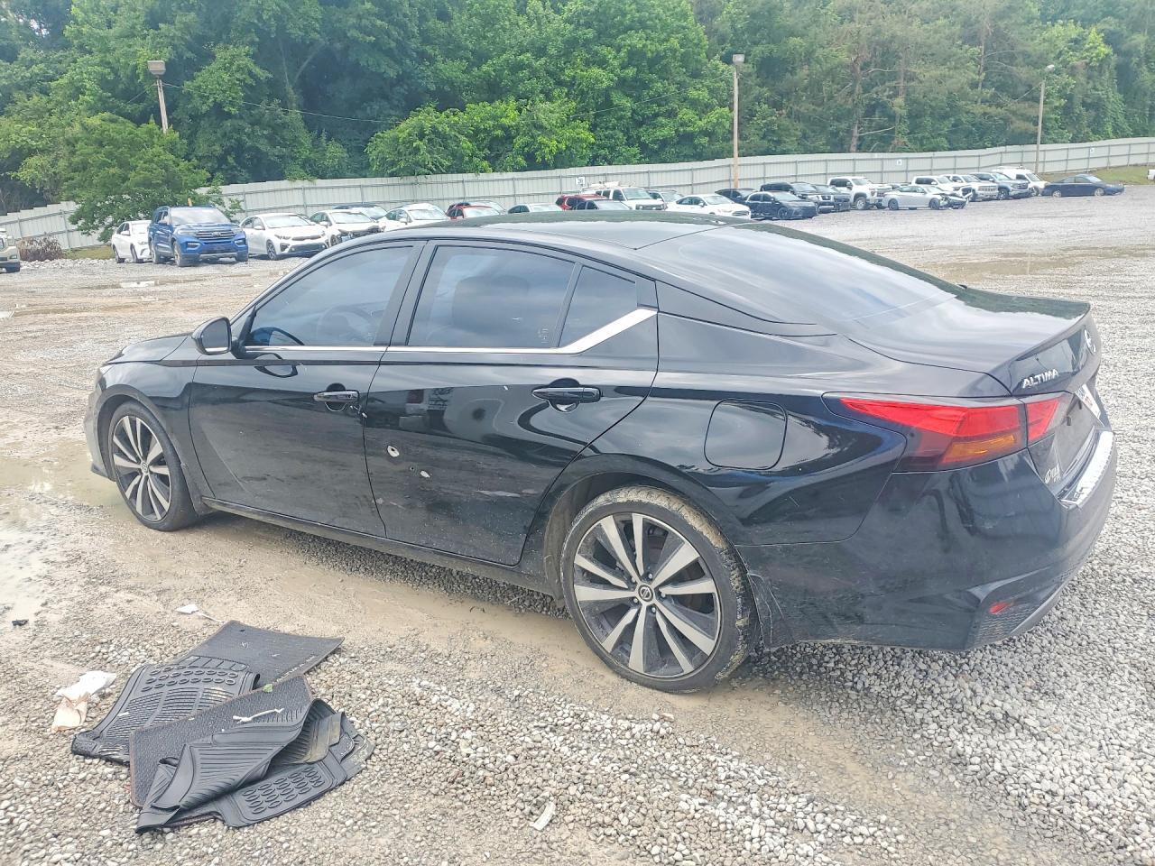 2022 Nissan Altima Sr - Image 2
