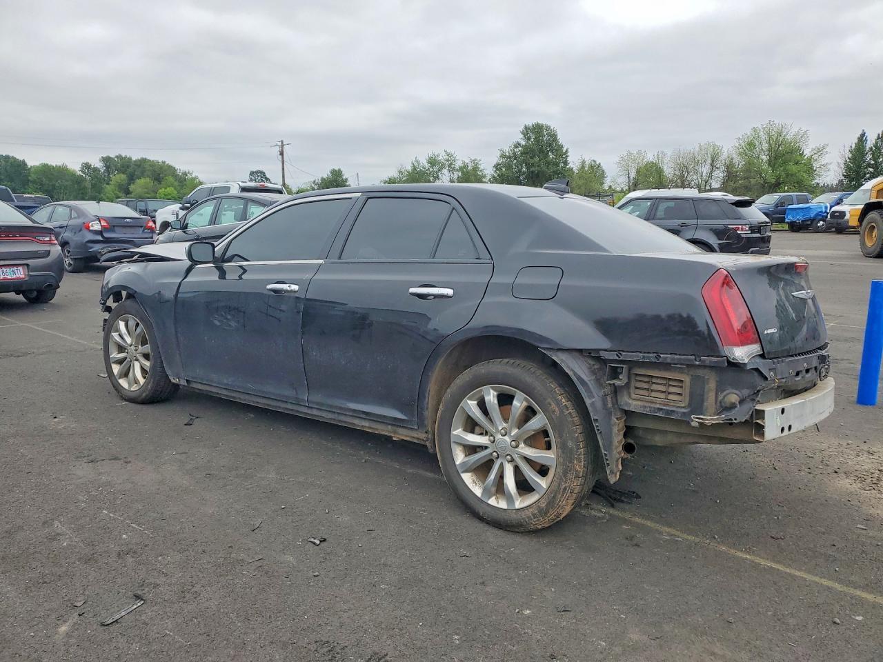 2016 Chrysler 300C - Фото 2