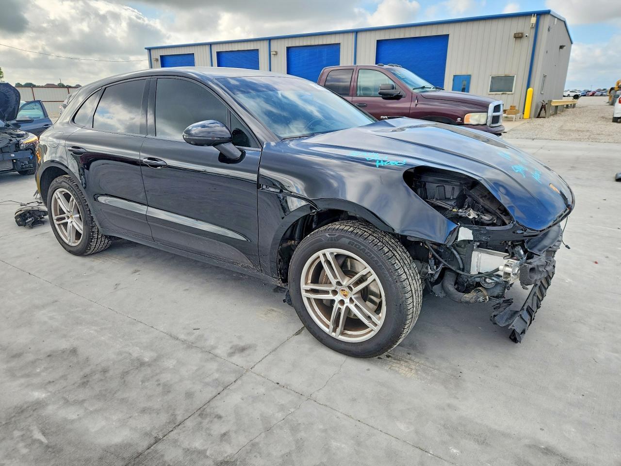 2021 Porsche Macan - Image 4