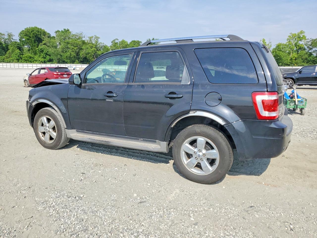 2011 Ford Escape Limited - Фото 2