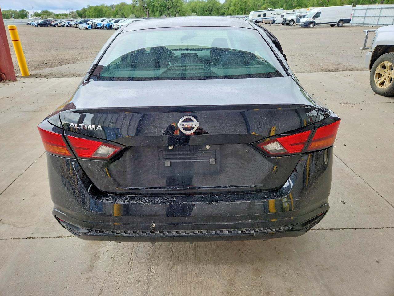2022 Nissan Altima S - Image 6