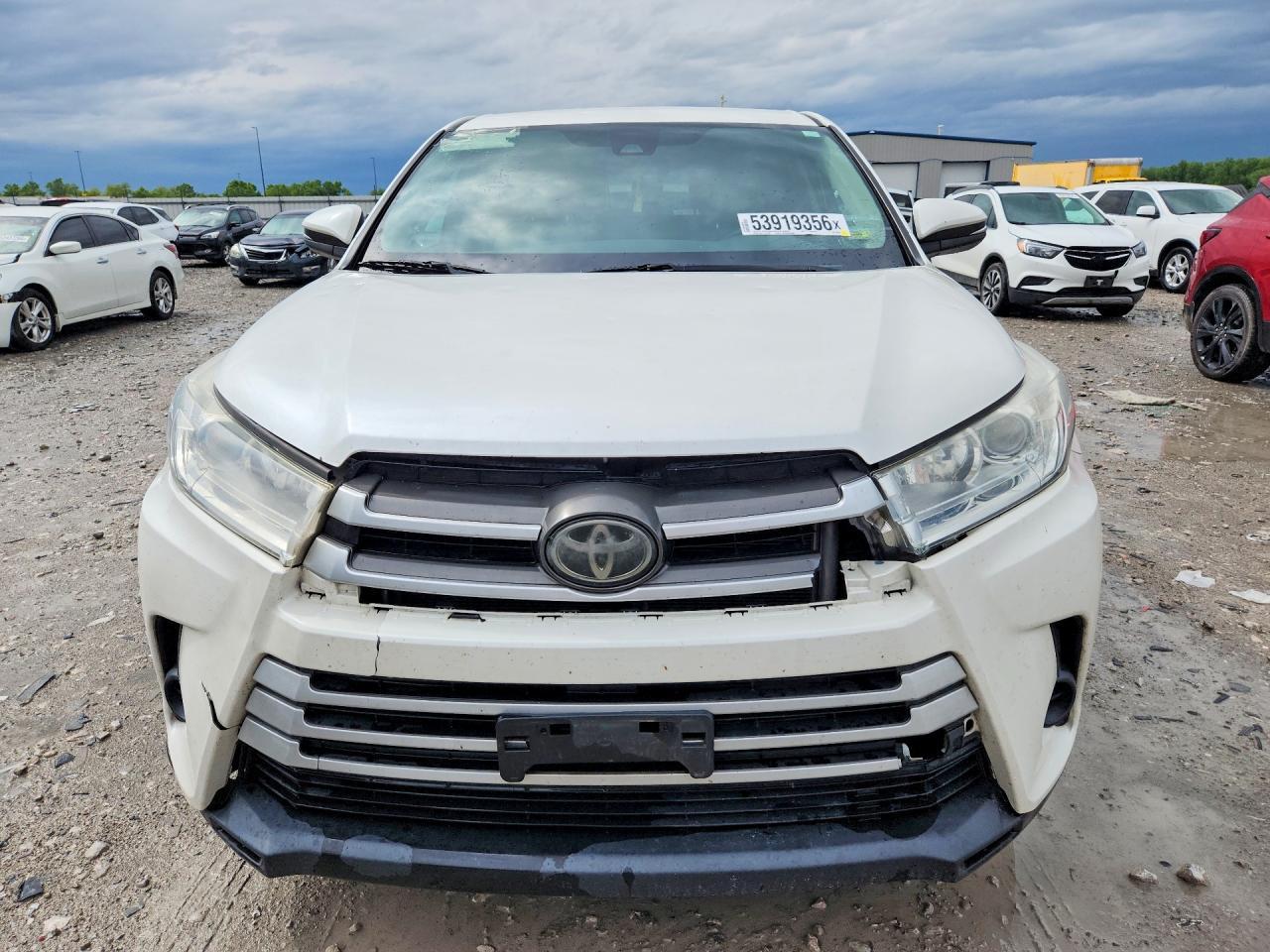 2018 Toyota Highlander Le - Фото 5