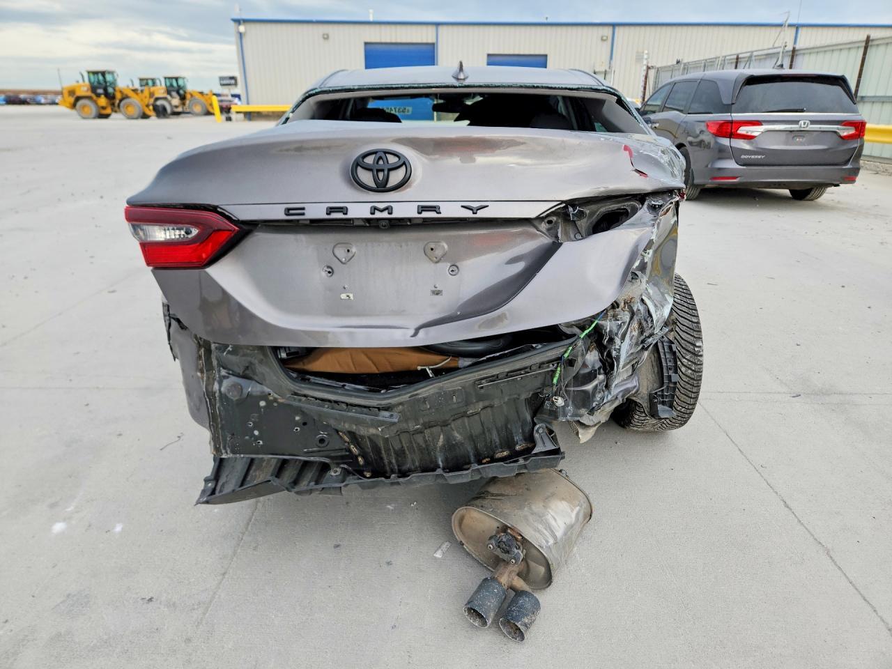 2022 Toyota Camry Se - Фото 6