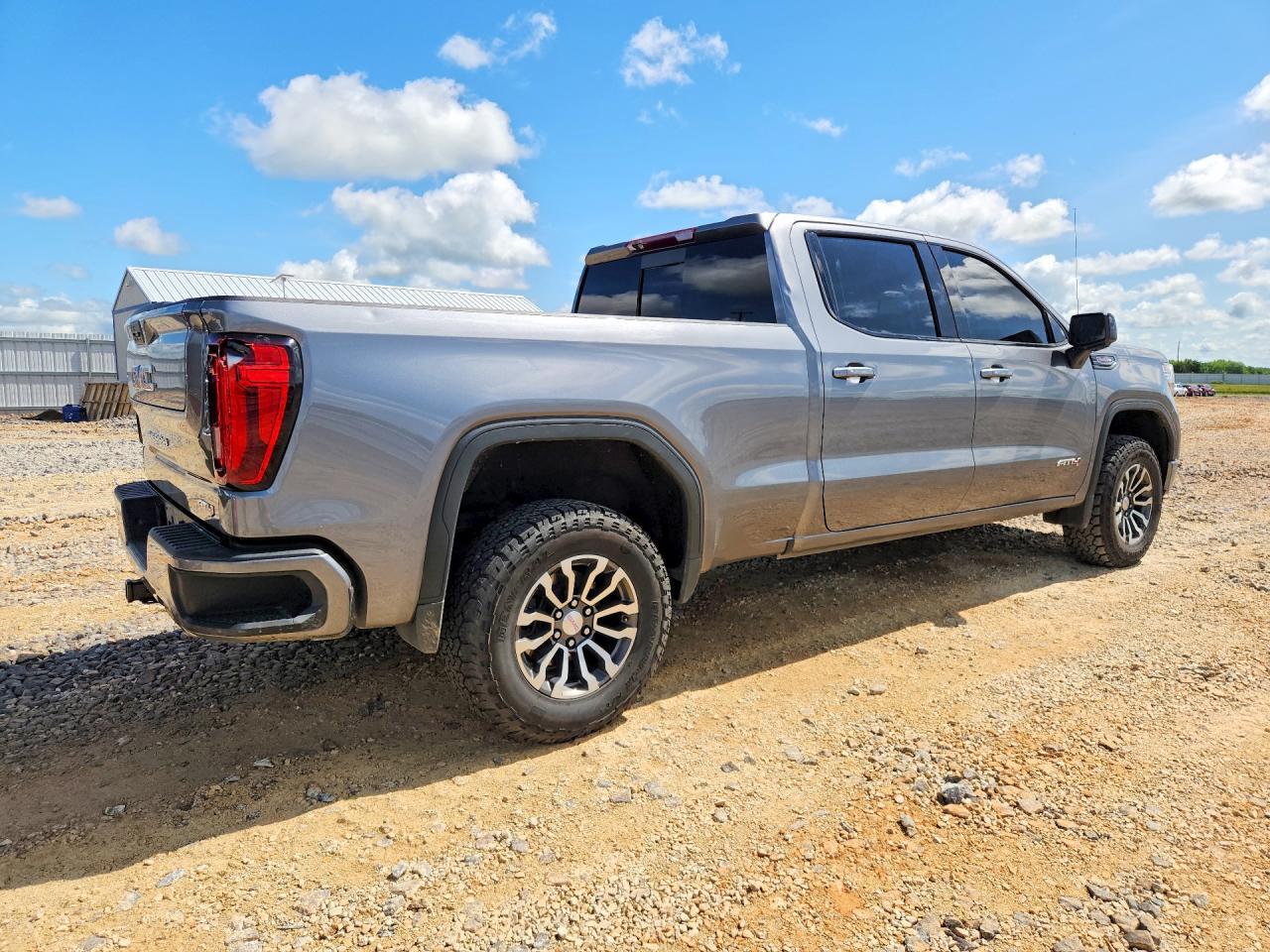 2022 GMC Sierra Limited K1500 At4 - Фото 3
