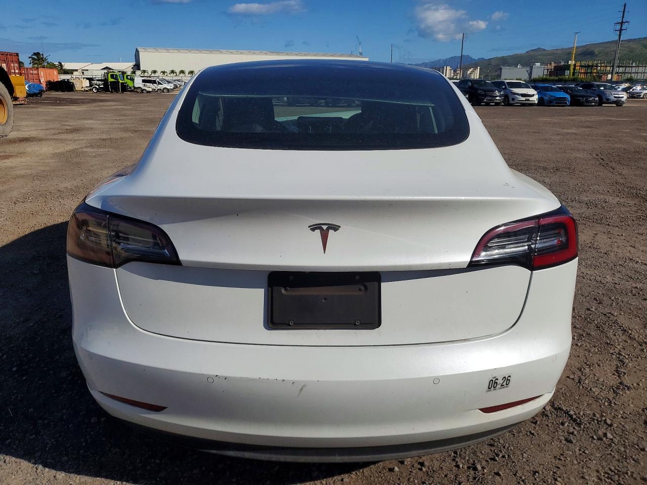 2019 Tesla Model 3 - Фото 6