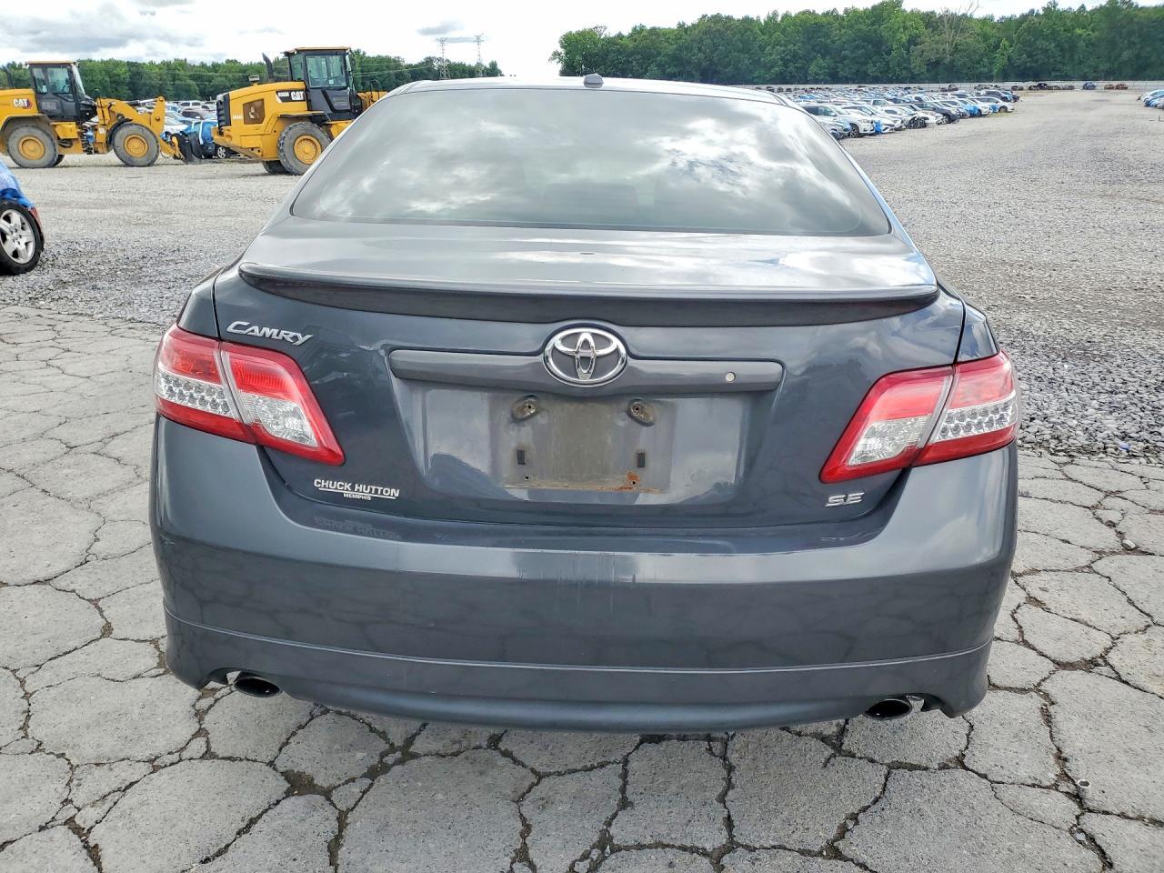 2011 Toyota Camry Se - Фото 6