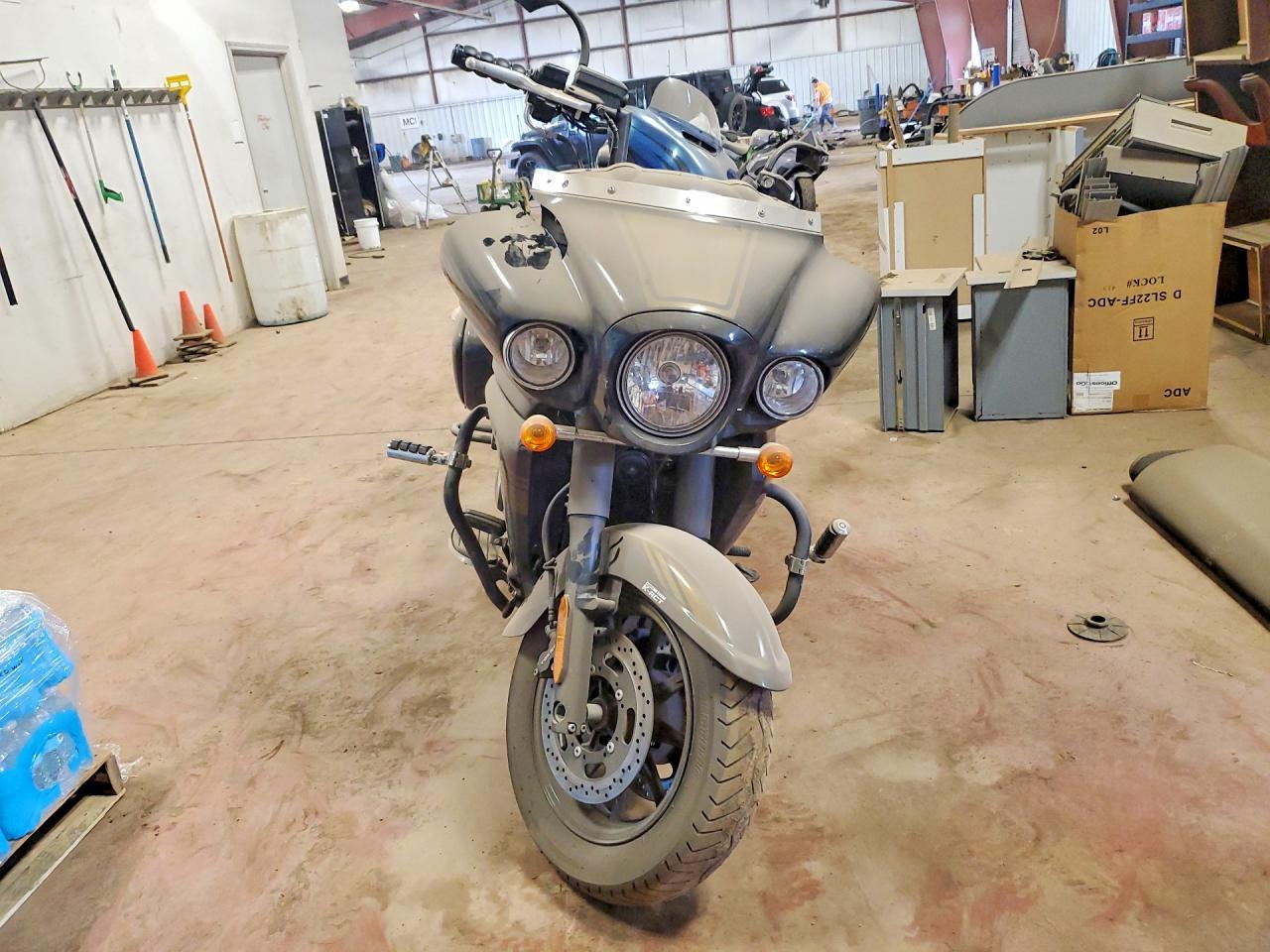 2019 Kawasaki Vn1700 K - Фото 2