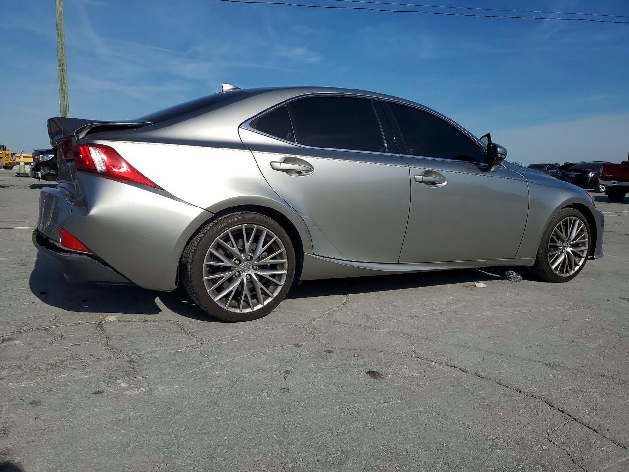 2016 Lexus Is 200T - Фото 3